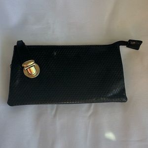 Olivia Miller Faux Snakeskin Wallet – Black – Preloved